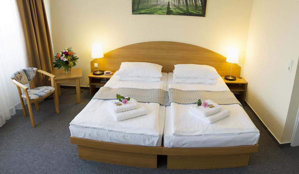 Astral'Inn Leipzig Hotel & Restaurant Екстер'єр фото